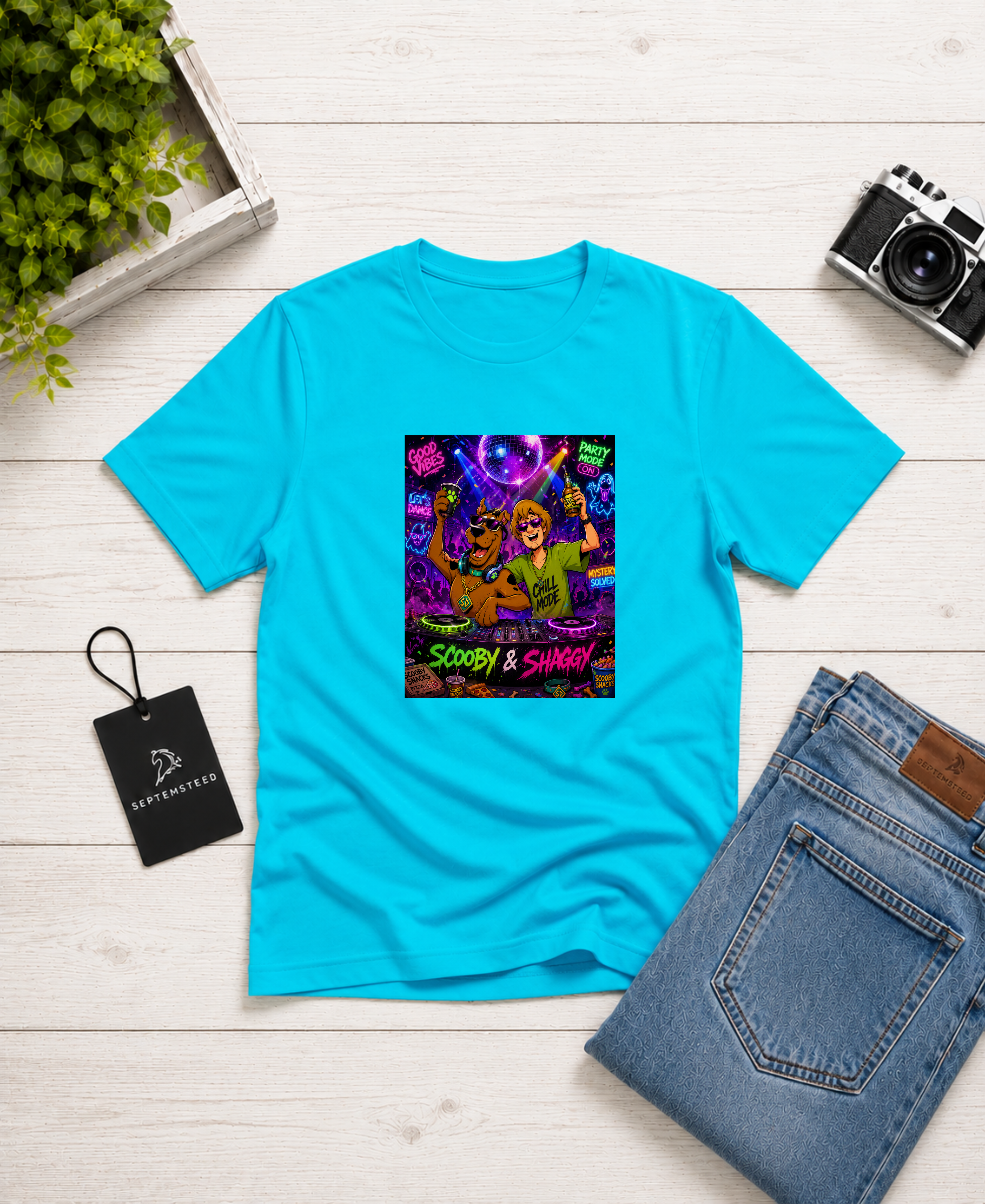 Chill look | Scooby & Shaggy | Unisex T-shirt